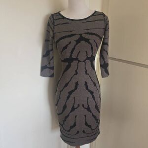 Grayse Blk and Pale Gold Metallic Bodycon Knit Dress, Lnee Length, EUC, Sz. XS